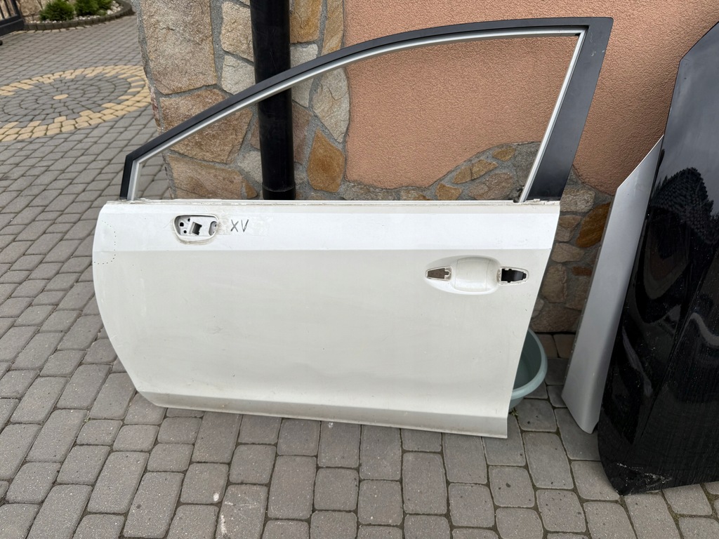 фото №1, Subaru xv дверь левая передние