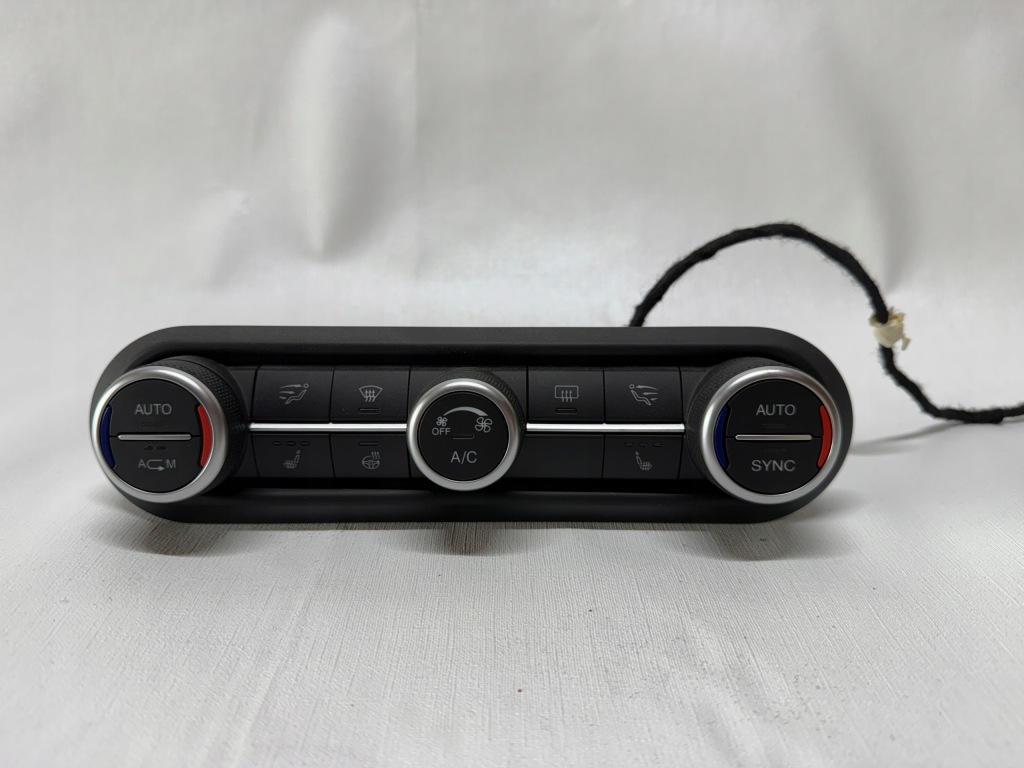 Купити Панель кондиціонера alfa romeo giulia 156119592