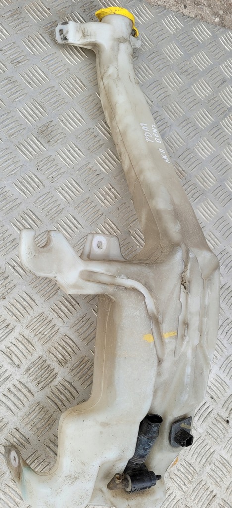 фото №8, Jeep grand cherokee wk2 11 - бачок омывателя