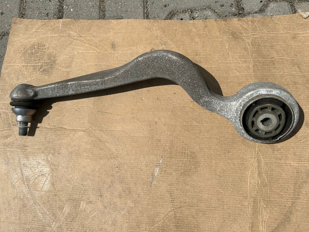 фото №1, Передний правый рычаг mercedes e-klasa glc 213 w213