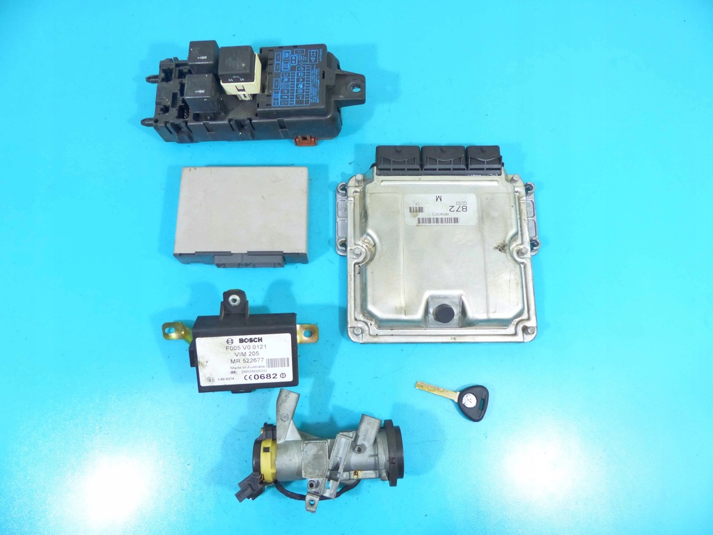 фото №1, Бортовой компьютер набор mitsubishi space star i 1.9 dci