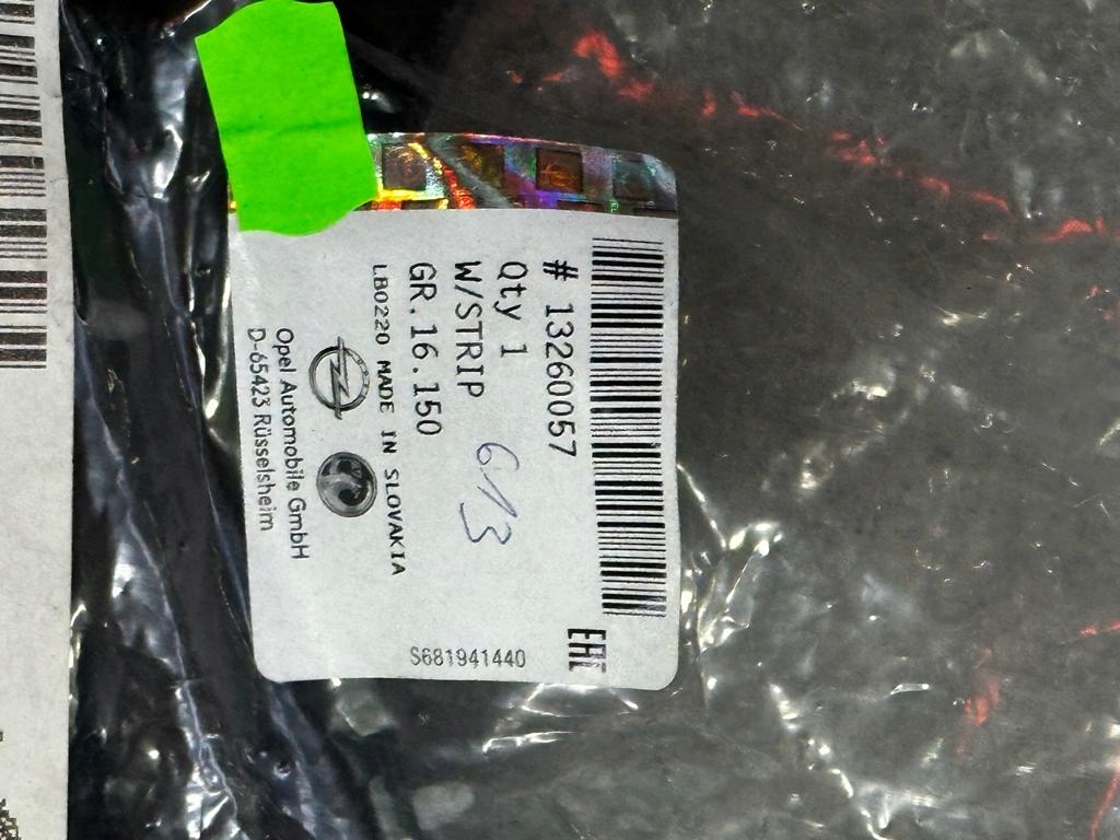 фото №1, Прокладка дверь задние левая astra-j оригинальный номер 13260057