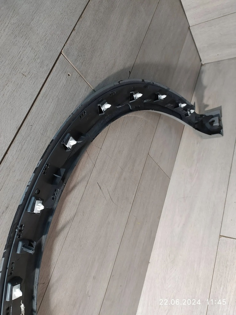 фото №8, 8977. puma mkii молдинг крила правий перед l1tb-s16d238-b