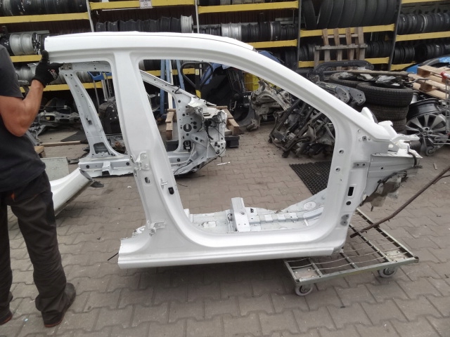 фото №1, Hyundai i20 ii lift 2019 блок двигуна поріг правий край