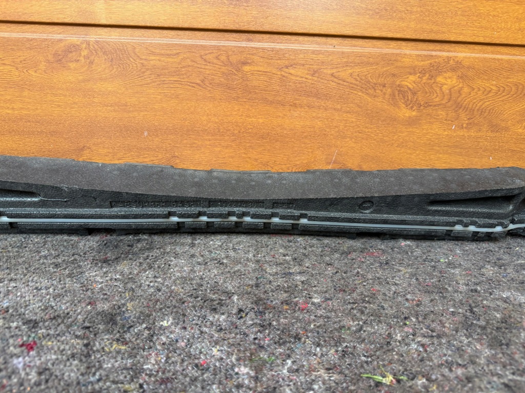 Opel insignia 2 b рестайлинг  абсорбер пена бампера перед датчик 39227480 Оригинал