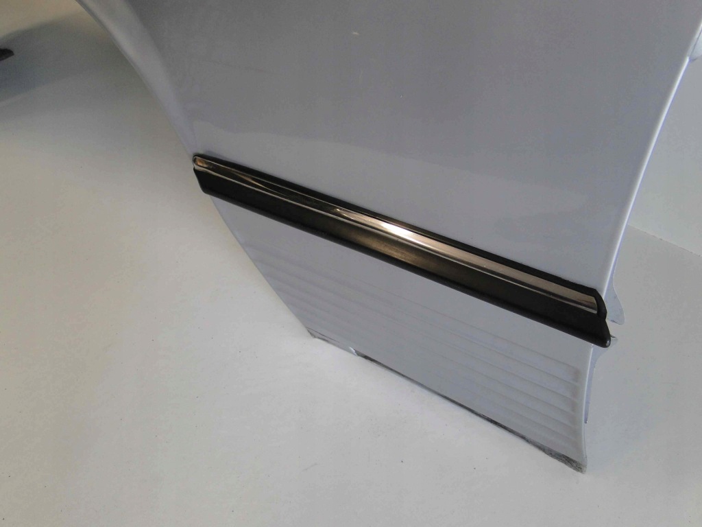 Mercedes sl r107 107 молдинг крила передня ліва Оригінал