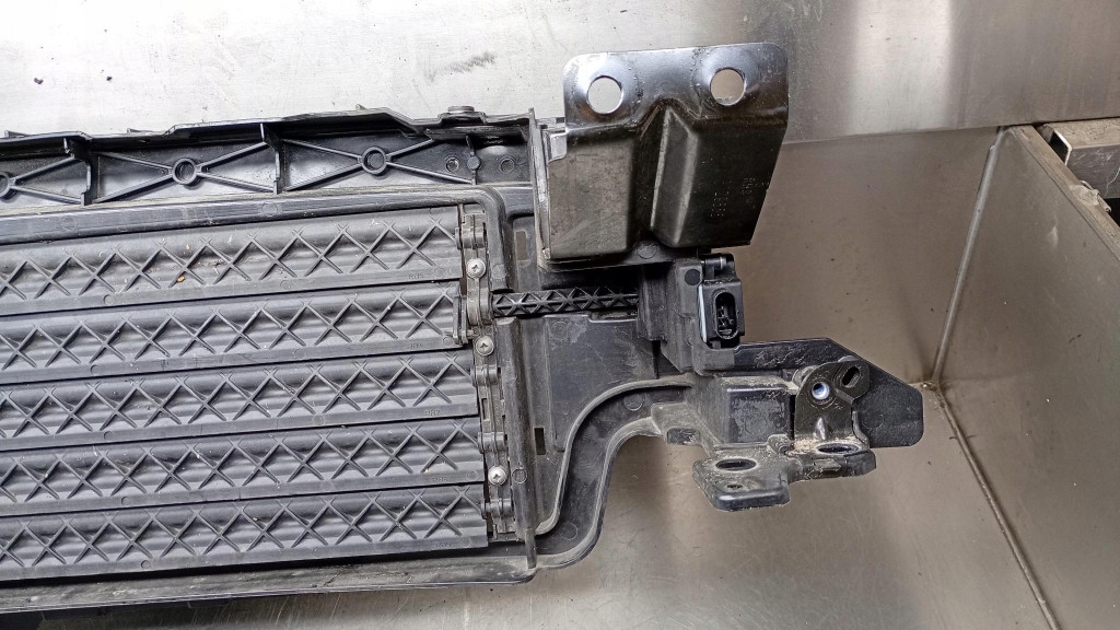 фото №8, Жалюзи впуск воздуха оригинальный номер 32345497 volvo xc60 ii 17-25r