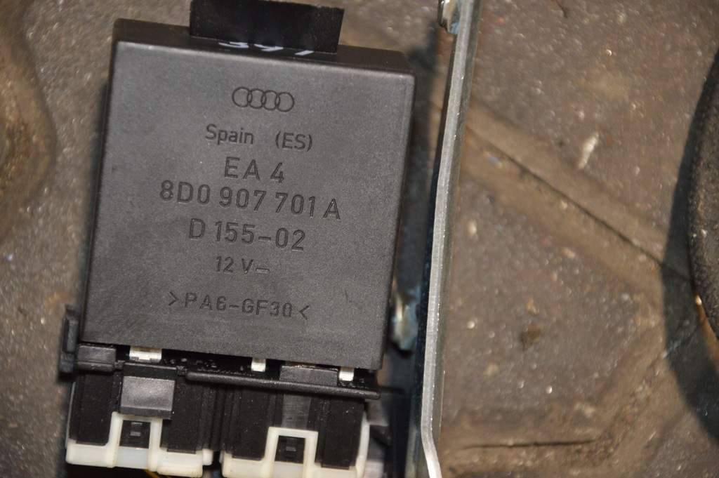 фото №1, Audi a4 b5 fl модуль двірник 8d0907701a