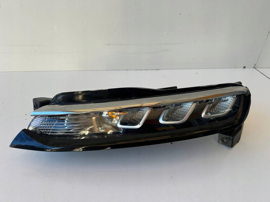 фото №1, Citroen c3 aircross противотуманная фара правый led drl 9822790680 оригинал