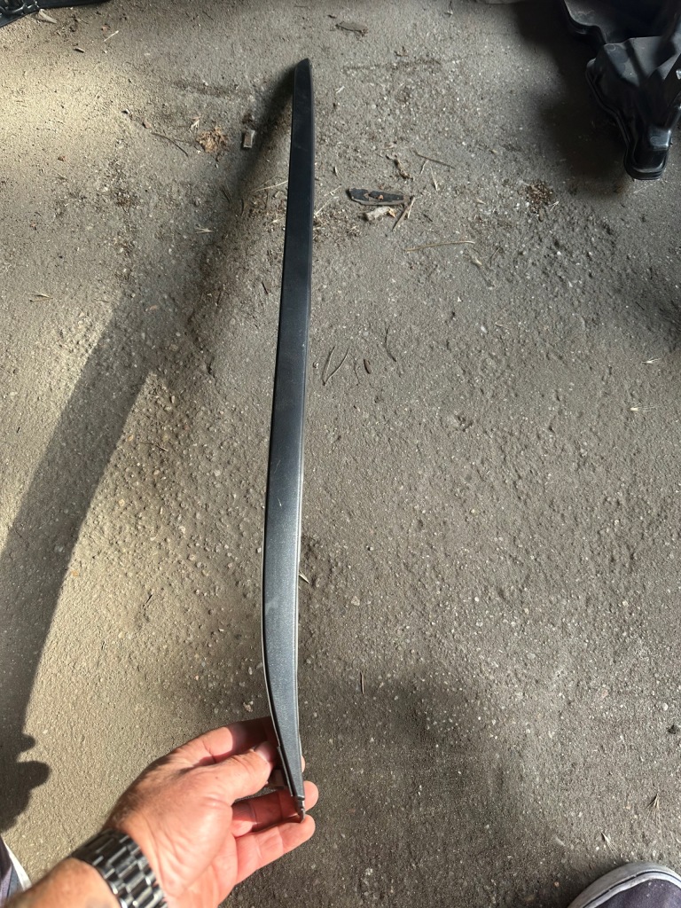 фото №1, Kia pro ceed iii молдинг стекло лобовое правая