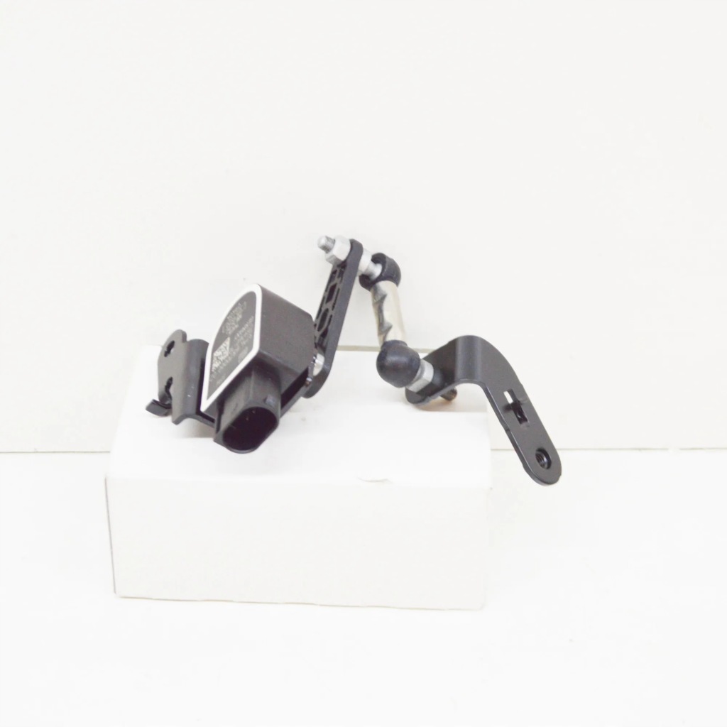 Купити Mini cooper r56 датчик рівня передніх фари 37146886156