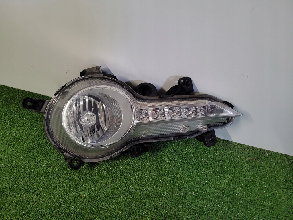 фото №1, Hyundai i30 coupe противотуманная фара лампа противотуманная led drl 92202a6310