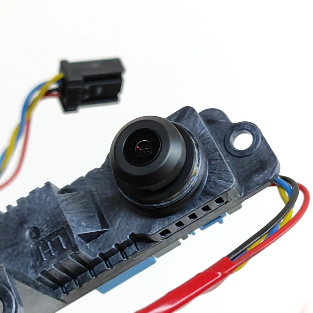 Tesla model 3 2019 левая сторона камера на крыле боковой с Разборки