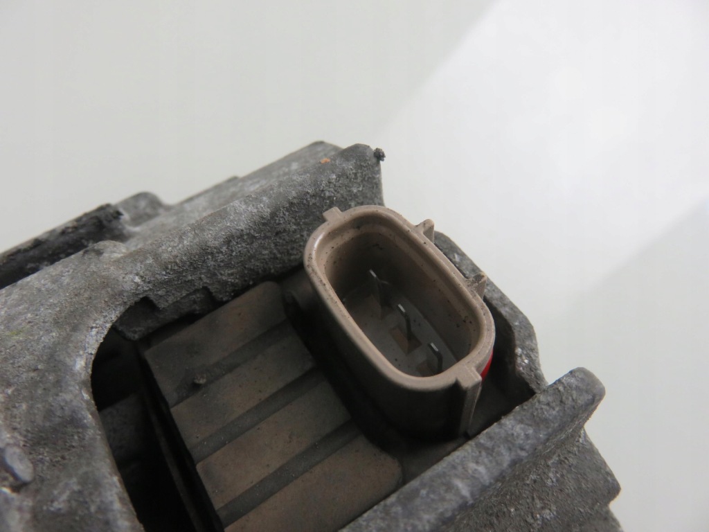 Генератор subaru impreza 3 2.0 d awd - ee20z 23700aa640 a3tx0581 Киев