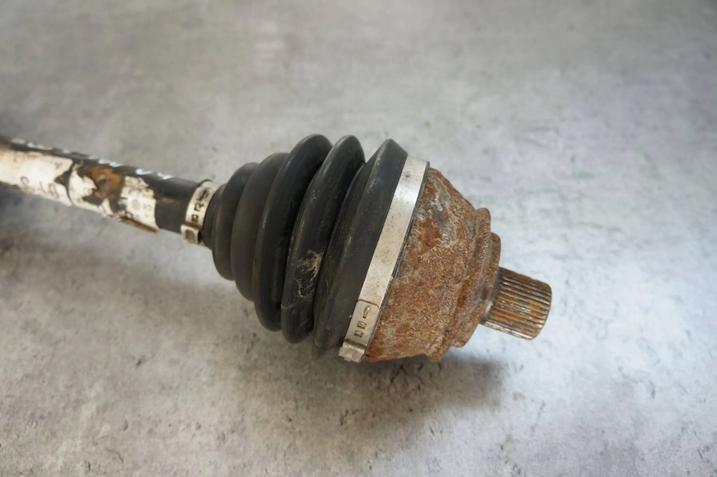 Привідний вал права перед передня audi a8 d3 4.0 tdi ase Зі Шроту