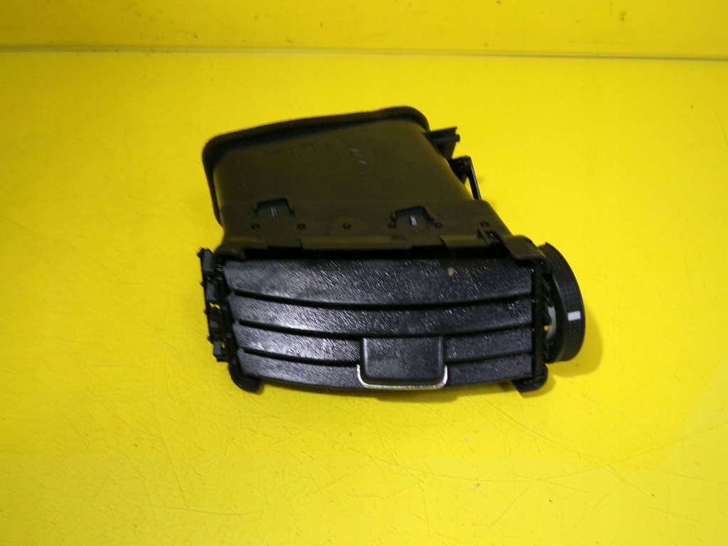 фото №8, Решітка обдув правий перед toyota corolla verso 5568064010 nr474