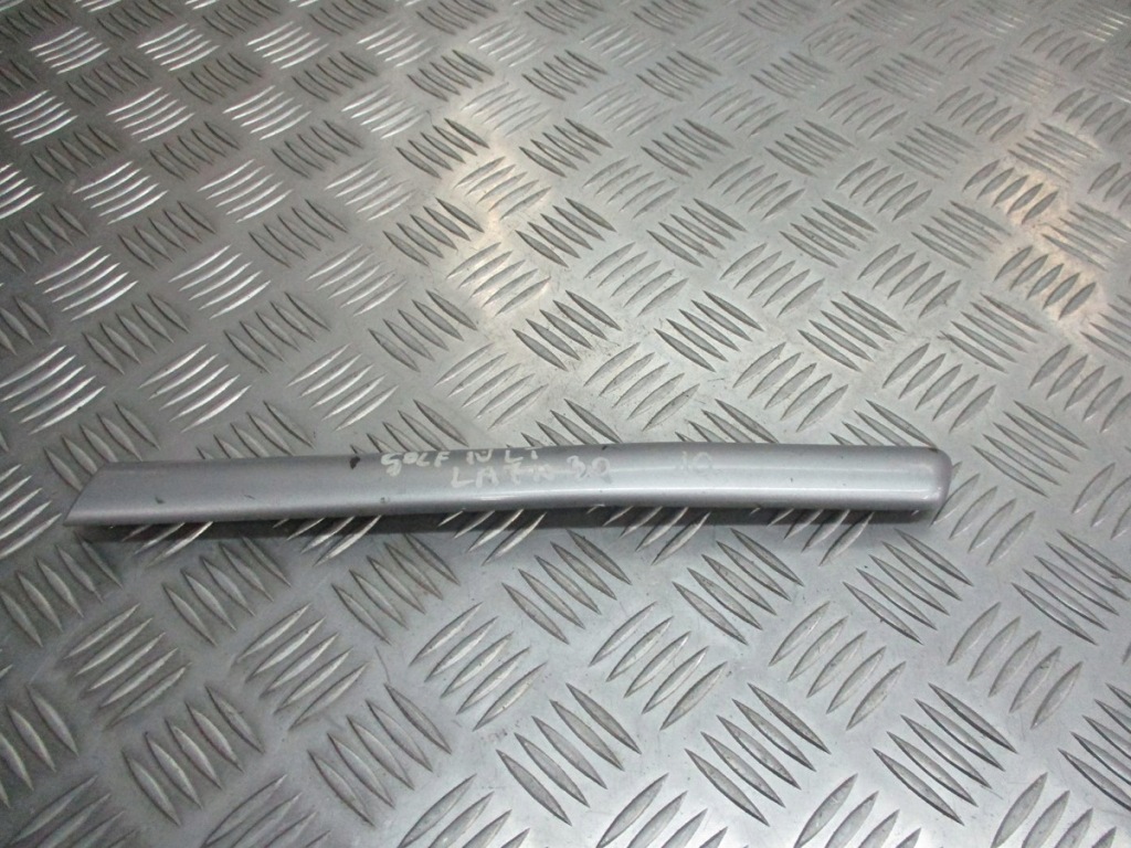 фото №1, Молдинг крыла левый задняя vw golf iv 1.6 sr