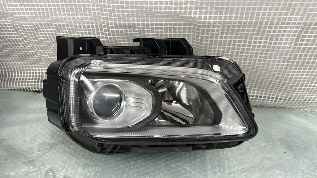 фото №1, Hyundai kona 2018- лампа правая обычная передняя