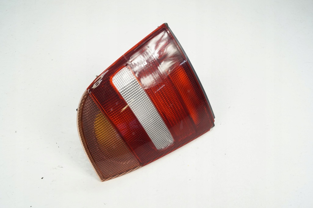 фото №4, Skoda octavia лампа правая задняя hb хэтчбек