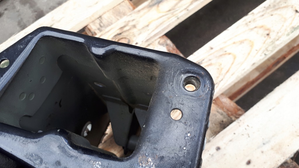 фото №7, A4 b8 s4 лонжерон правый правая перед передняя lz7l