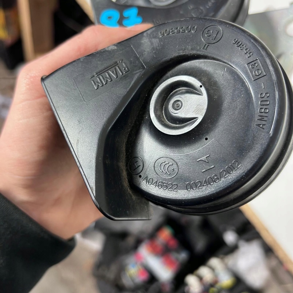 Клаксон комплект сигнал opel astra j iv insignia a оригинальный номер оригинал 55306am80s с Разборки