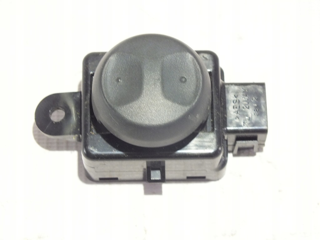 фото №1, Hyundai i30 iii кнопка переключатель управление сиденье