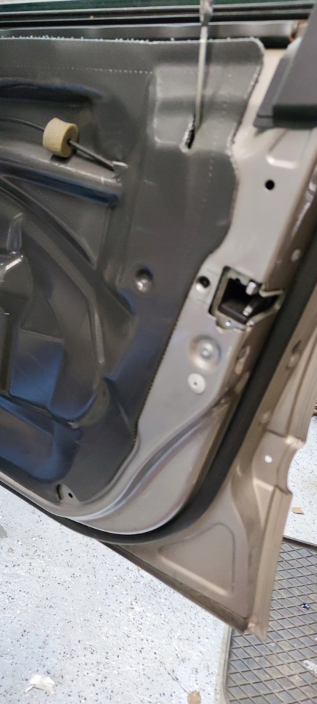 фото №9, Дверь правое передние mercedes w211 c723