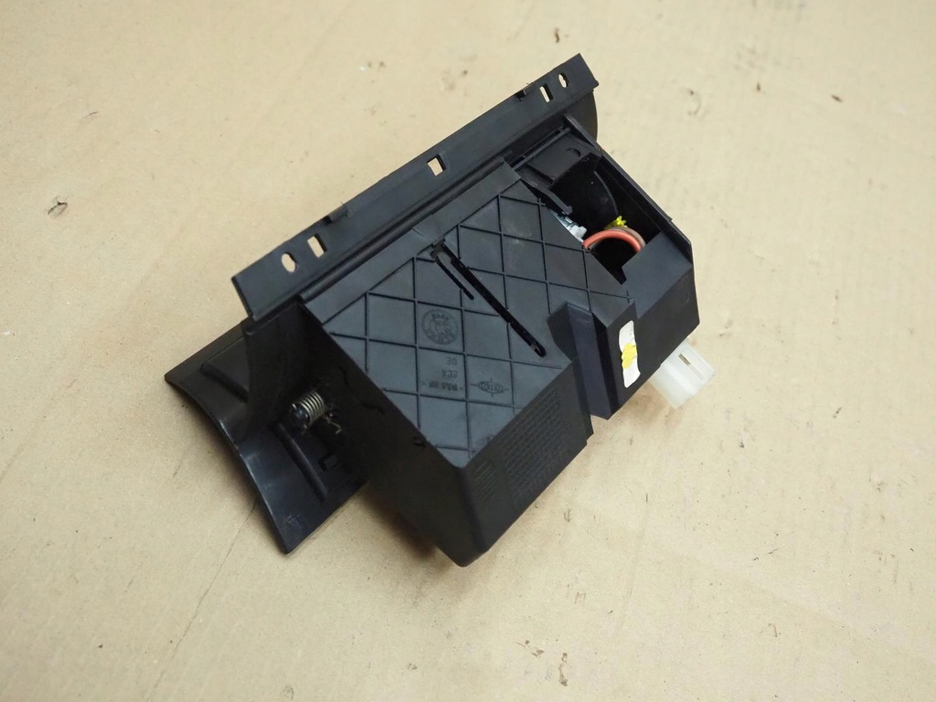 фото №15, Пепельница skoda superb i 3u1857962