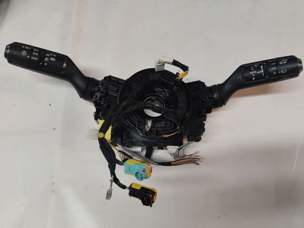 фото №1, Lexus ux переключатели лента