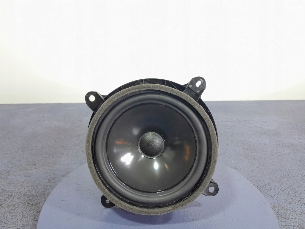 Купити Lexus ux 250h динамік двері перед передній правий 86160-76130