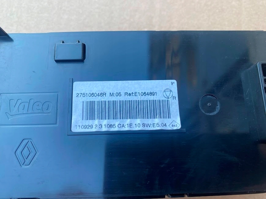 фото №3, Панель кондиционера renault fluence ze оригинальный номер 275106046r