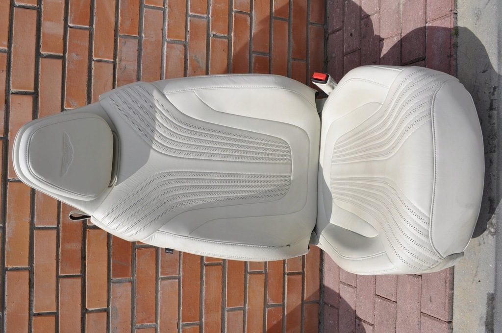 фото №14, Aston martin db11 сидіння заднє сидіння повний салон