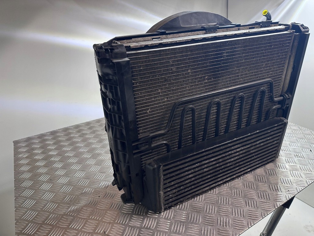 Комплект радіатор вентилятор m57 335d bmw e90 e91 e92 e93 Оригінал