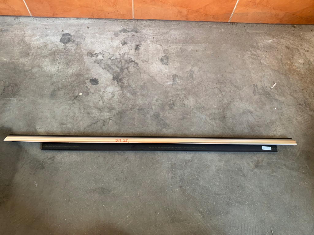 фото №1, Audi a7 молдинг двері лівий задня хром 4g8853763h