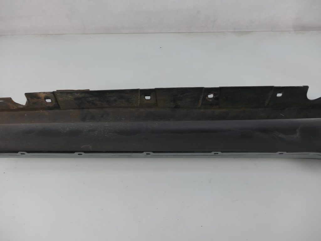 фото №10, Bmw оригинальный номер 7130873 молдинг порог