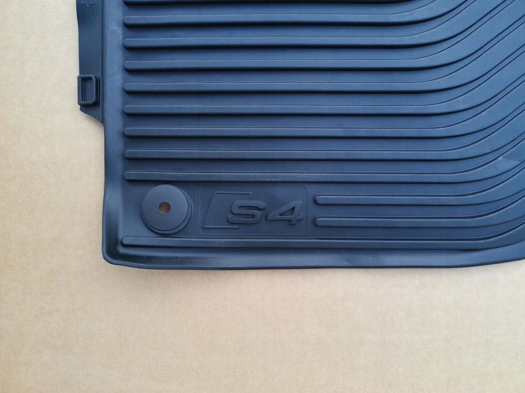 фото №8, Килимки гумові audi s4 8k1061221a перед