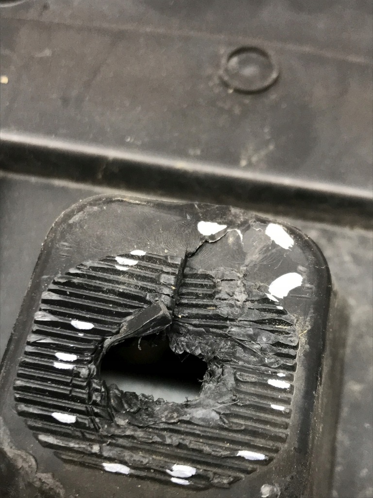 фото №10, Mercedes gla w247 h247 плита защита pod бампер двигатель перед a2478857205