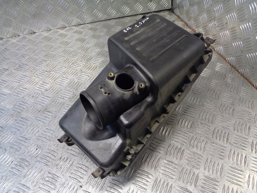 фото №1, Корпус фильтра воздуха corolla e12 2.0 d4d