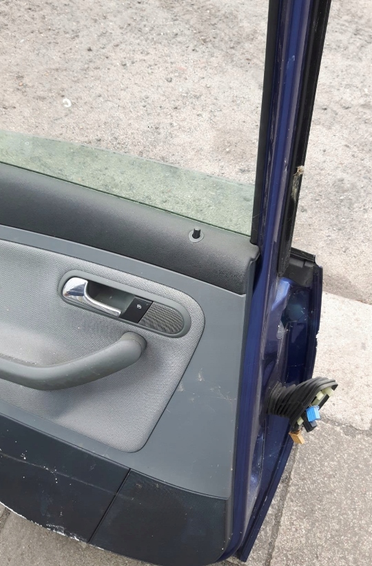 фото №13, Дверь левая передние / задние seat ibiza 3 iii 2002-08