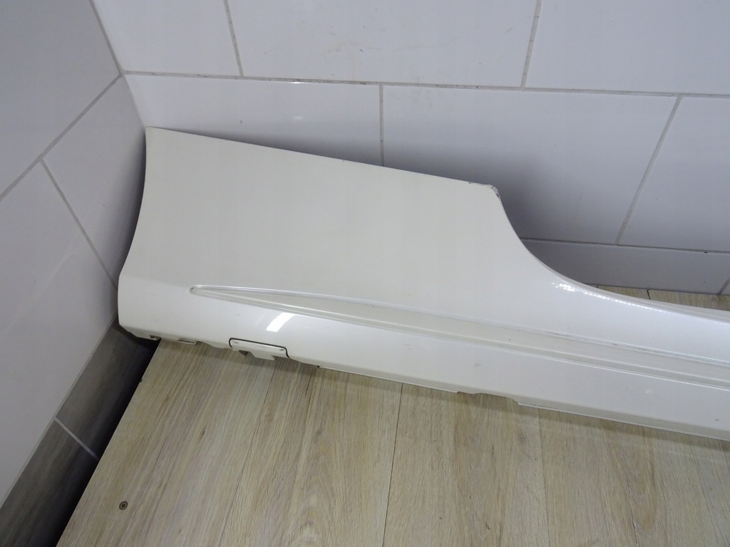 фото №1, C-klasa w205 coupe amg молдинг порог a2056908000 llu