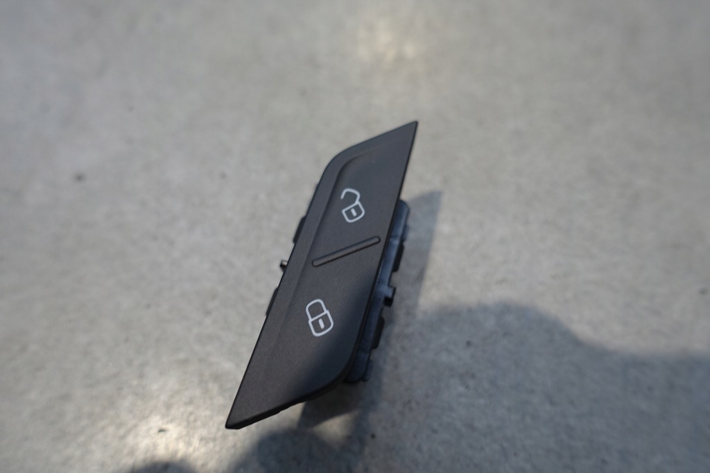 фото №1, Vw tiguan ii кнопка замка центрального