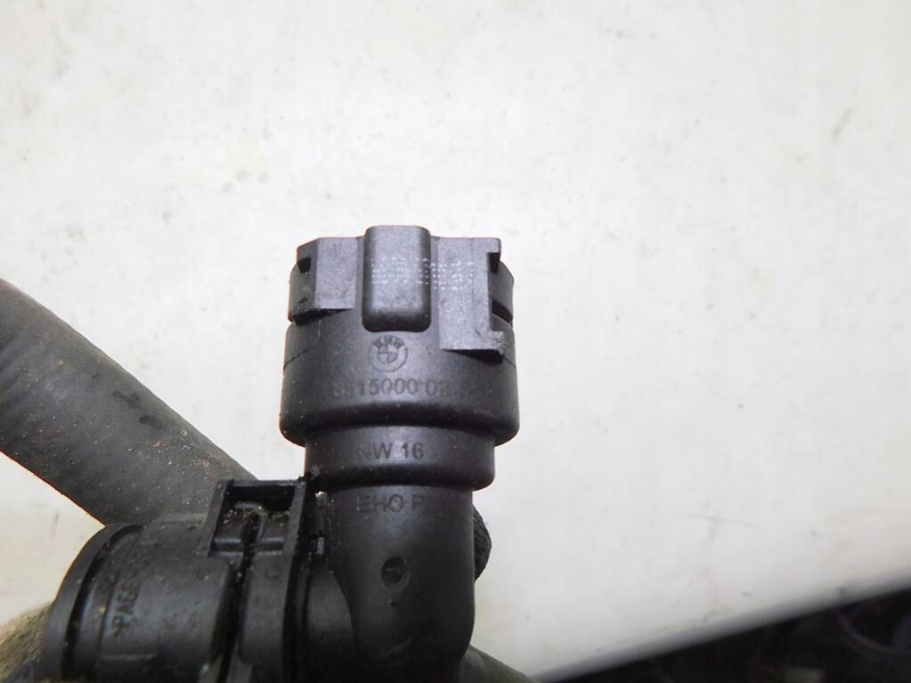Купити Bmw x5 f15 x6 f16 m50d 3.0 15r труба шланг водяний 8513837