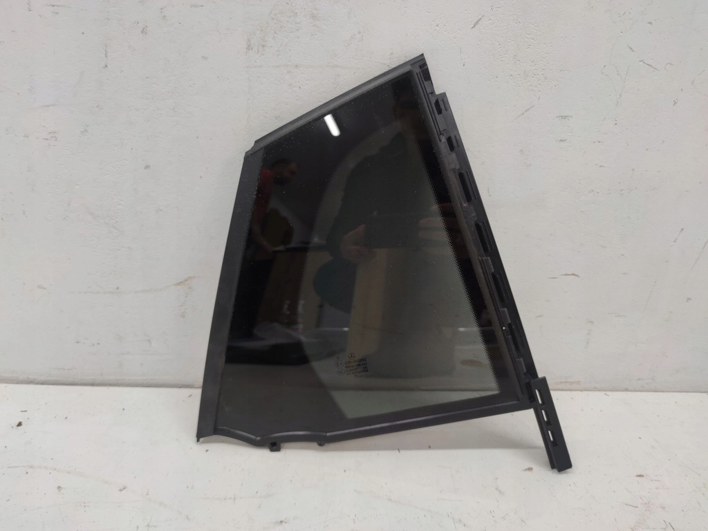 фото №1, Стекло дверь правый задняя glc c253