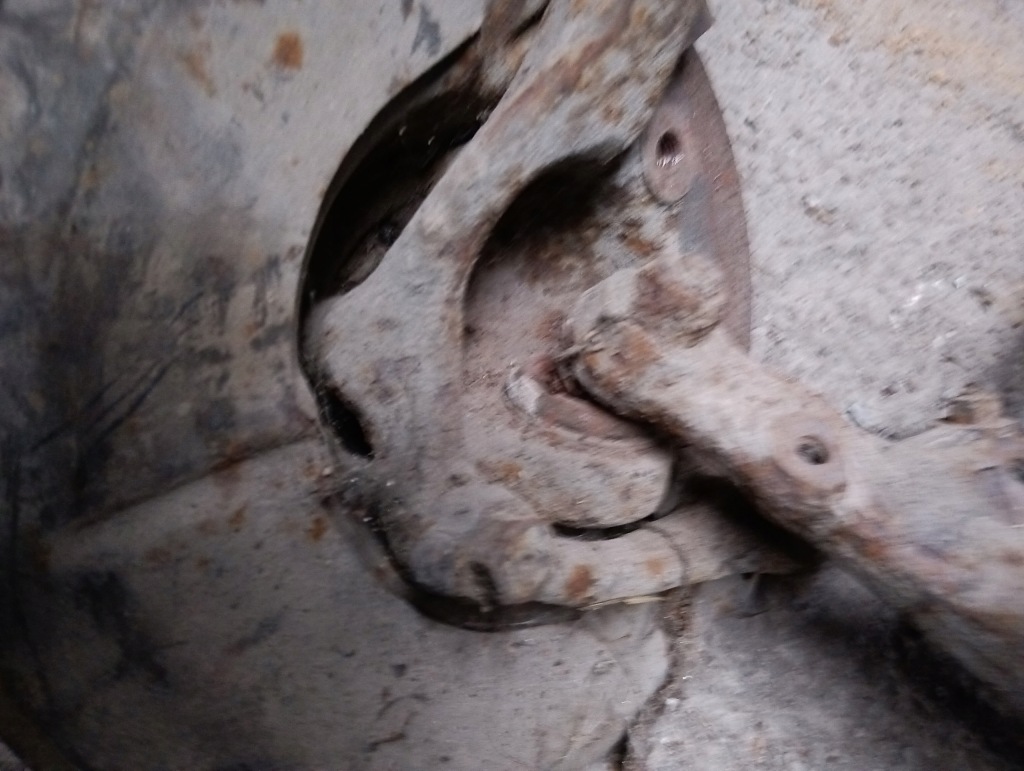 Mercedes w123 123 циліндр замка запалювання поворотний кулак ступиця важіль перед передній правий тяга в Україні