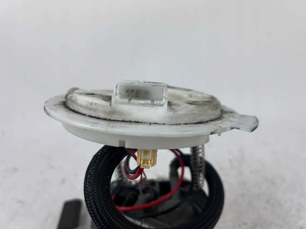 Насос топлива левая сторона maserati quattroporte 670003731 с Разборки