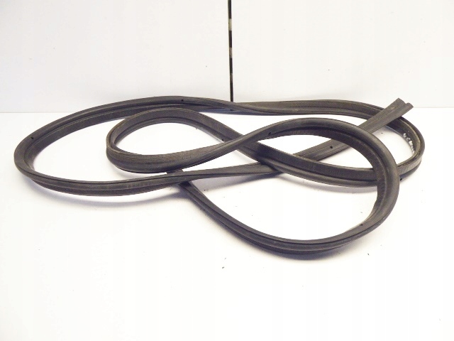 Купити Vento 1h 92r- прокладка кришки багажника задній sedan