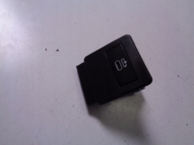 Купити Роз'єм port usb bmw serii 1 f40 m-sport 2.0 дизель 2023 rok