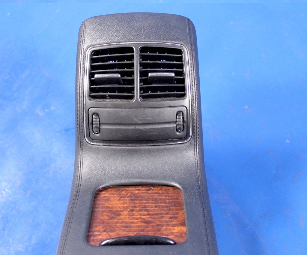 фото №12, Подлокотник туннель задняя mercedes cls w219 c219 06r