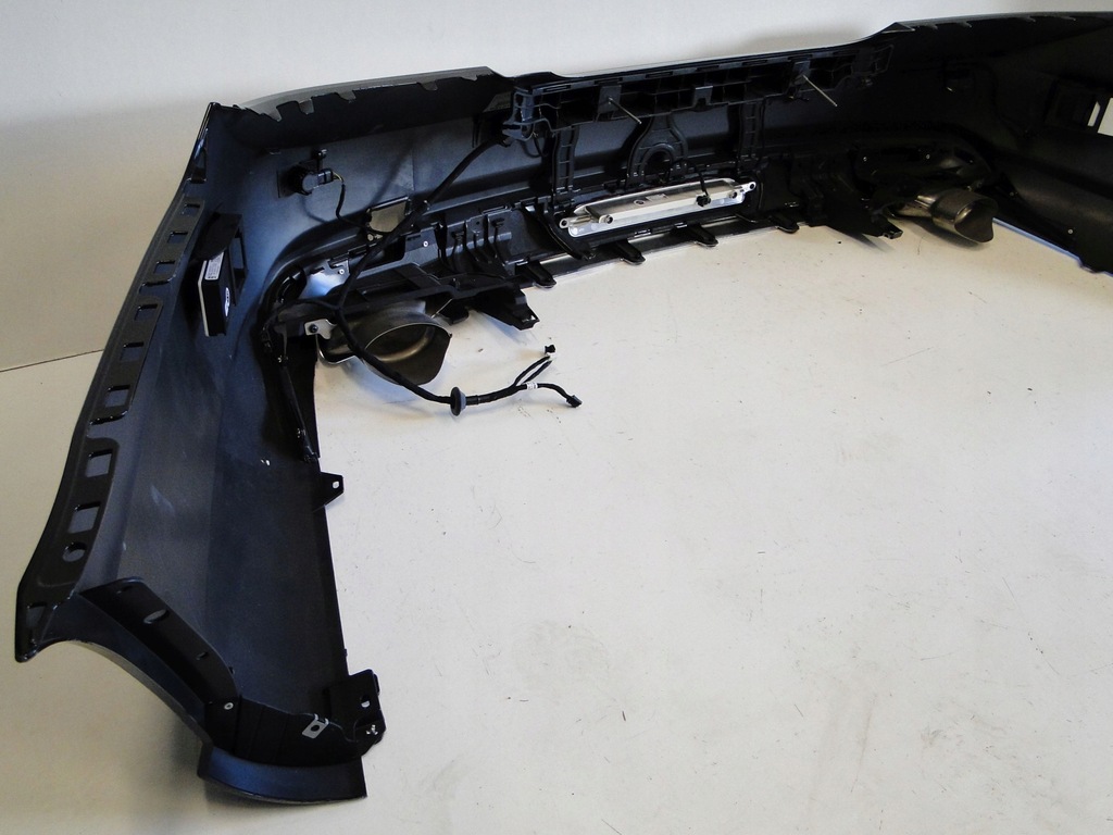 фото №14, Mercedes cls 218 c218 coupe sedan w218 бампер задний amg na датчики pts