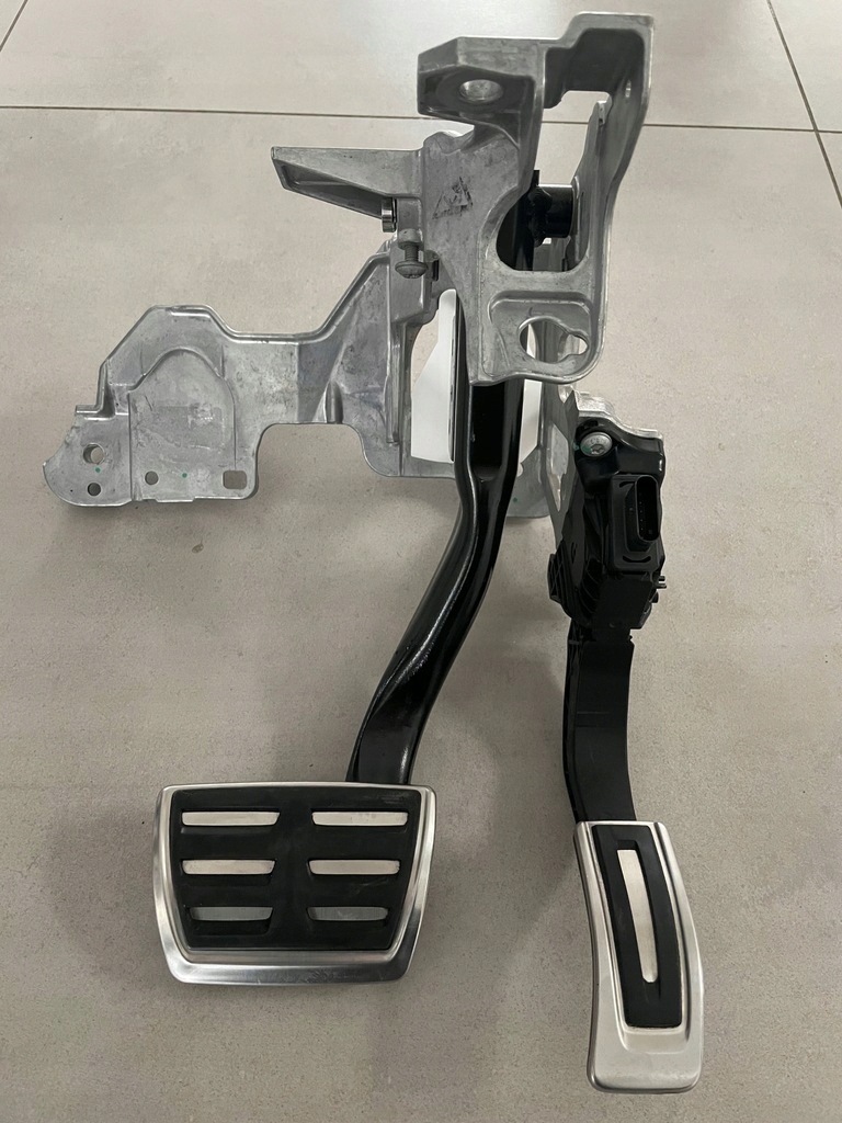 фото №1, Педалі audi q5 18r.